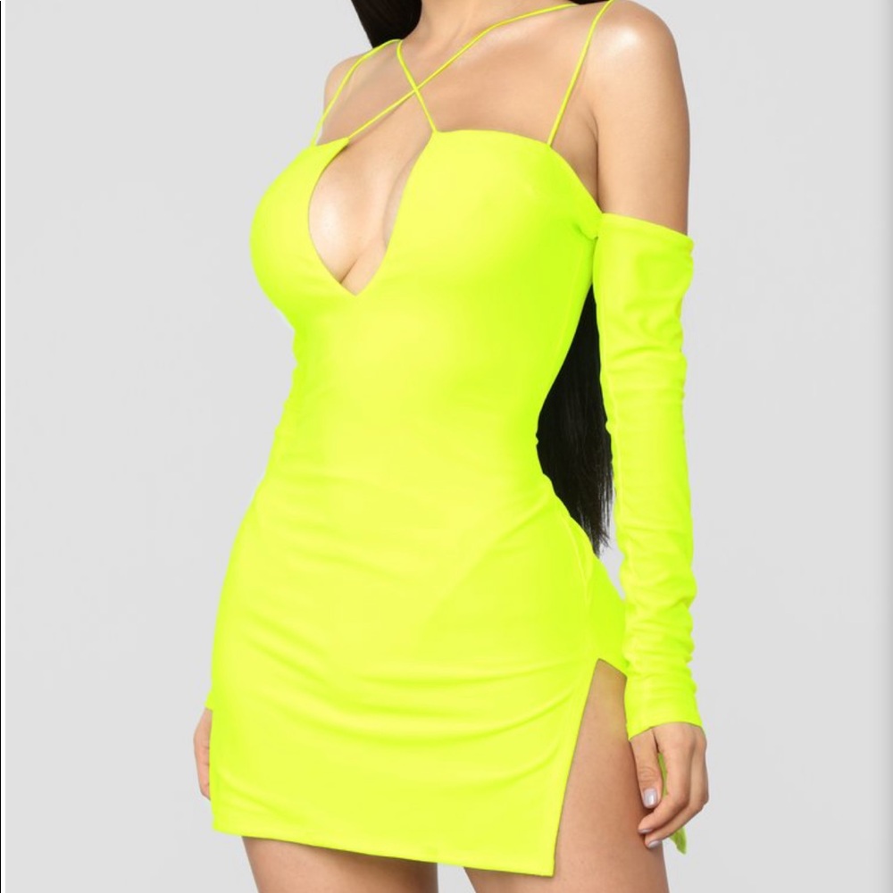 Neon yellow dress from fashionnova (never worn)